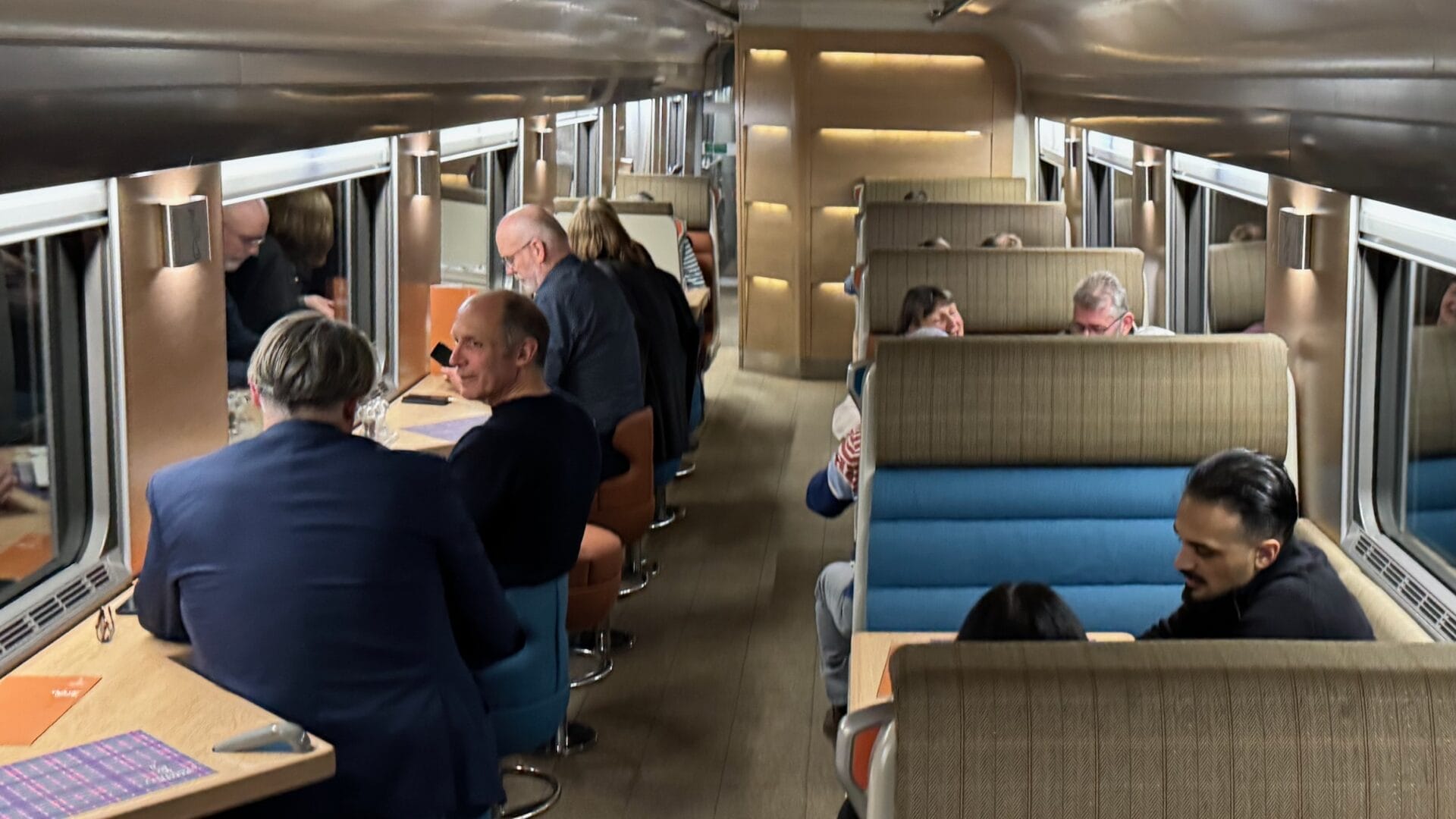 Dining car Caledonian Sleeper