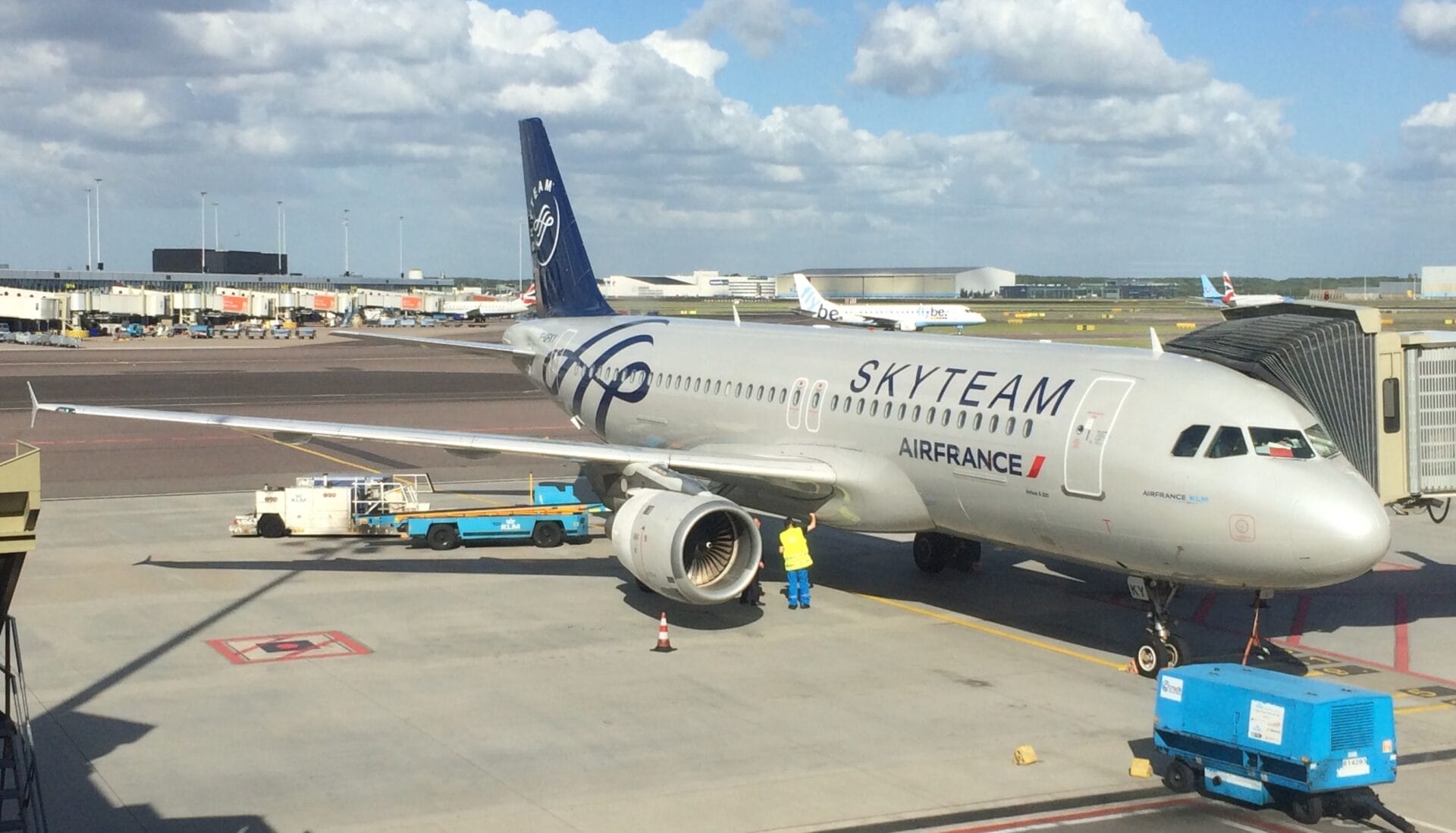 AF aircraft with SkyTeam livery