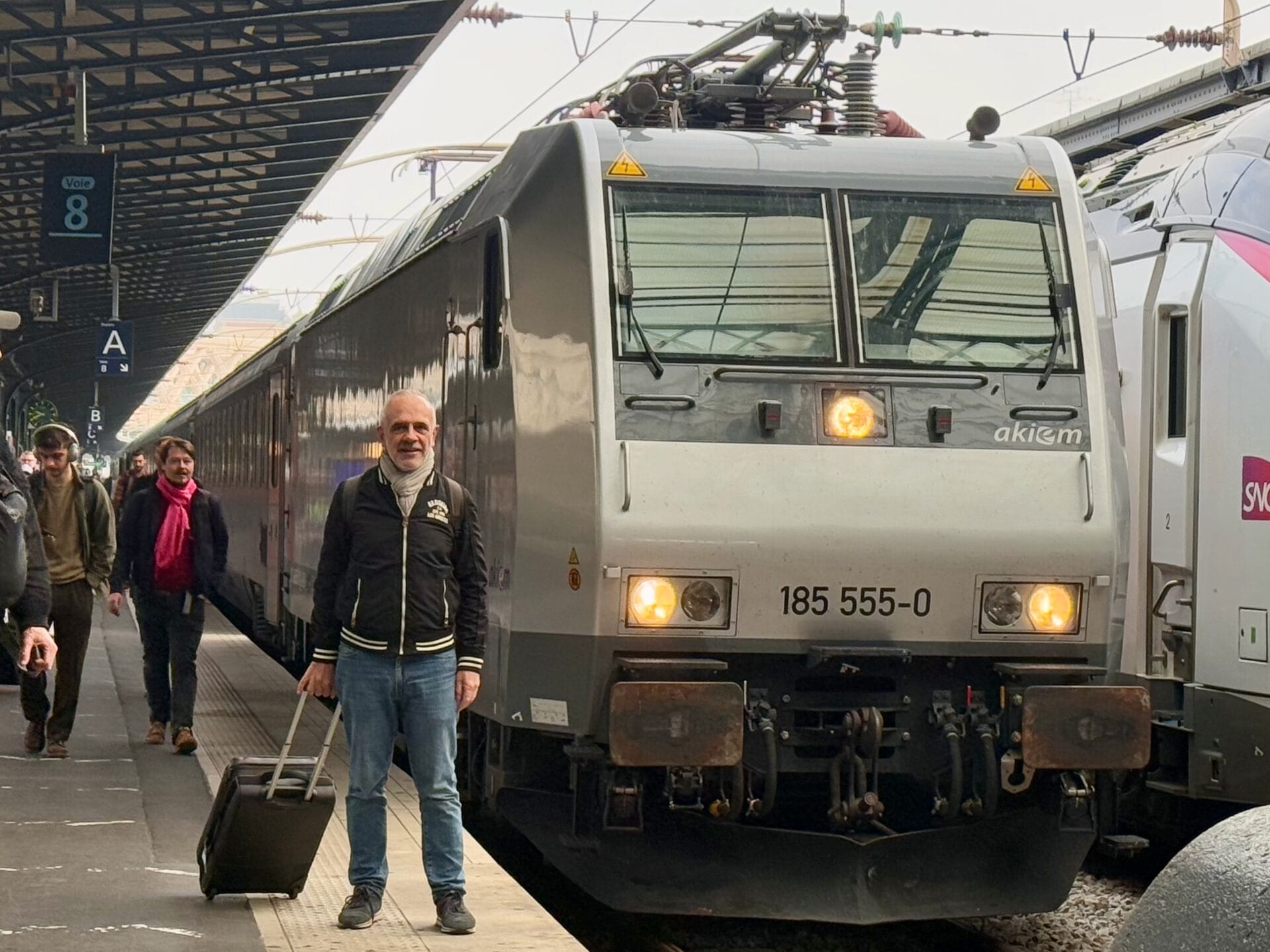 Author Arrives at Gare de l'Est